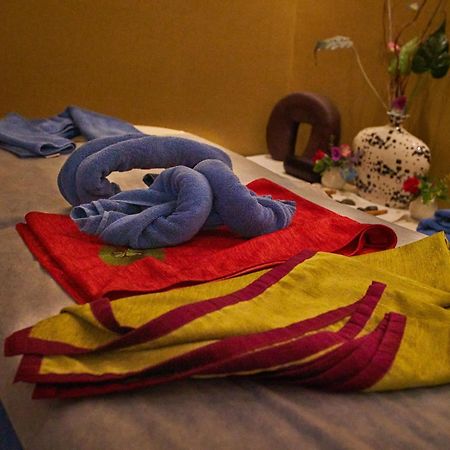 فندق ومركز مؤتمرات ميلينيوم الكويت المظهر الخارجي الصورة A massage bed