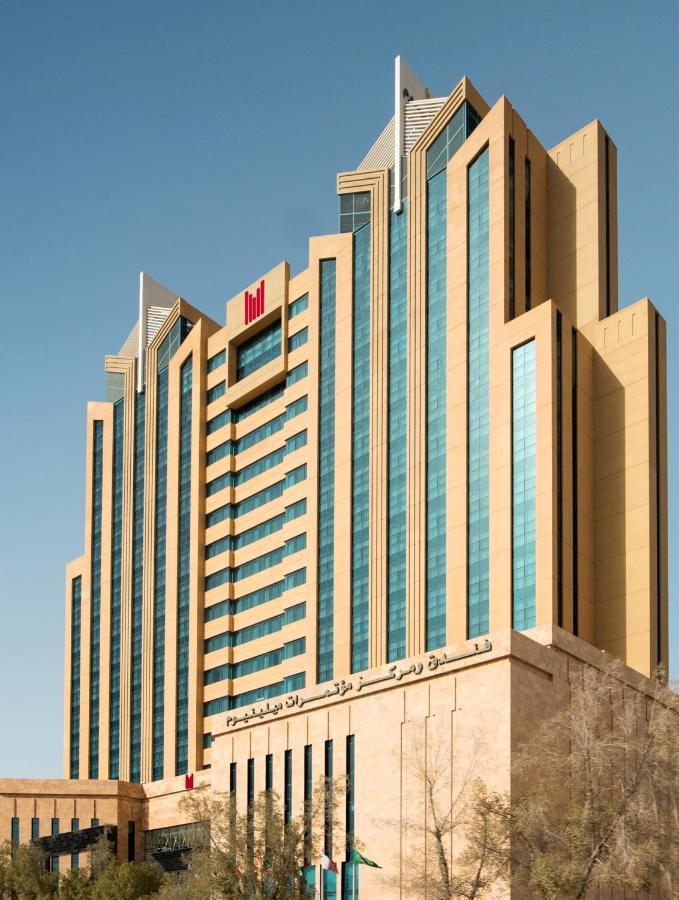 فندق ومركز مؤتمرات ميلينيوم الكويت المظهر الخارجي الصورة The hotel in 2011