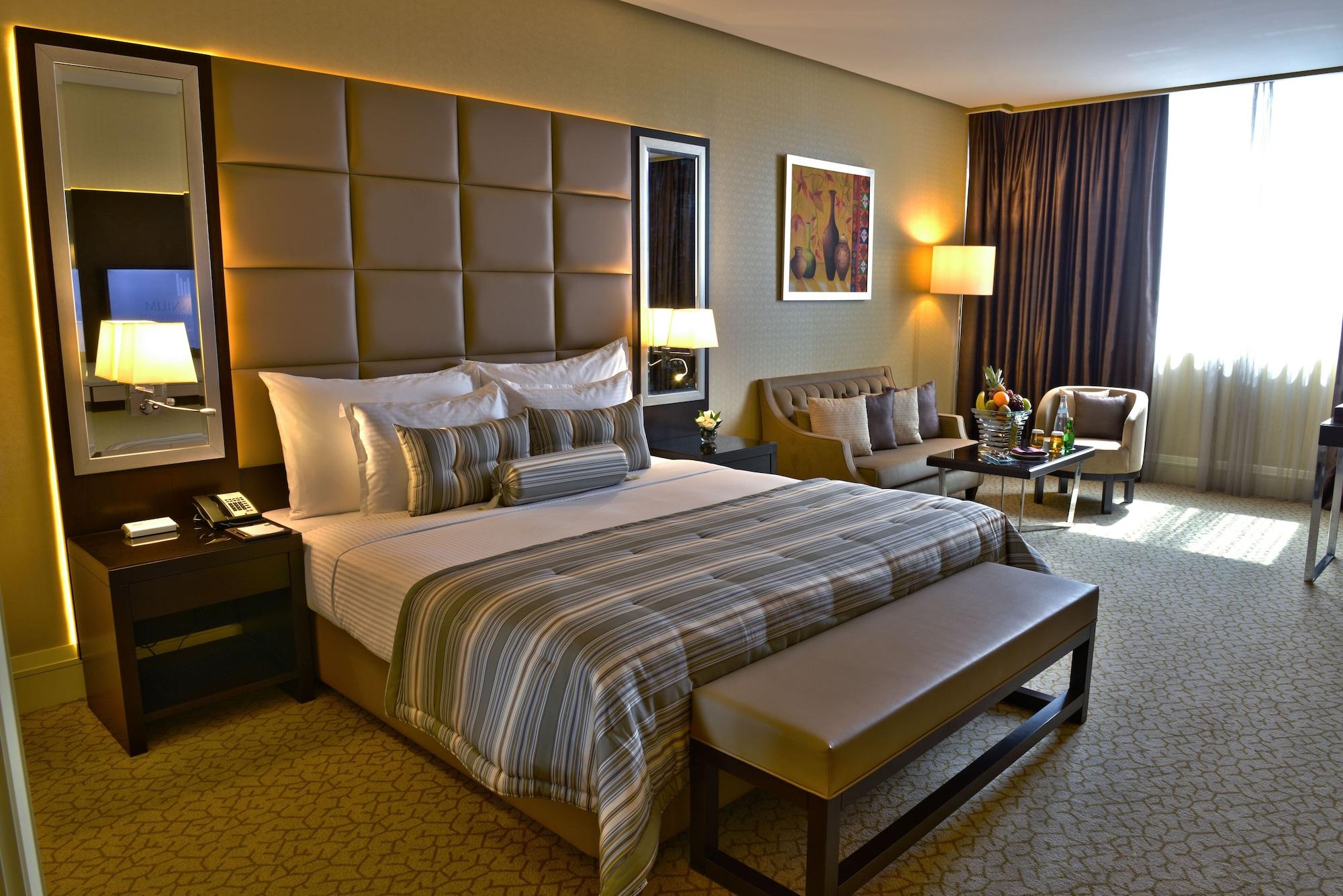 فندق ومركز مؤتمرات ميلينيوم الكويت المظهر الخارجي الصورة A room at the hotel