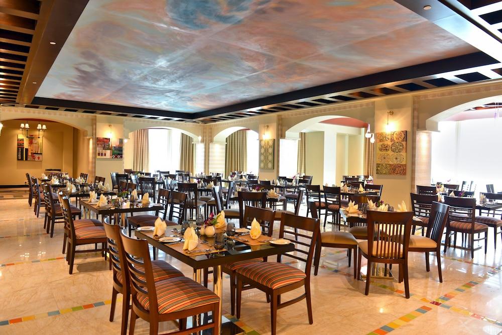 فندق ومركز مؤتمرات ميلينيوم الكويت المظهر الخارجي الصورة The restaurant