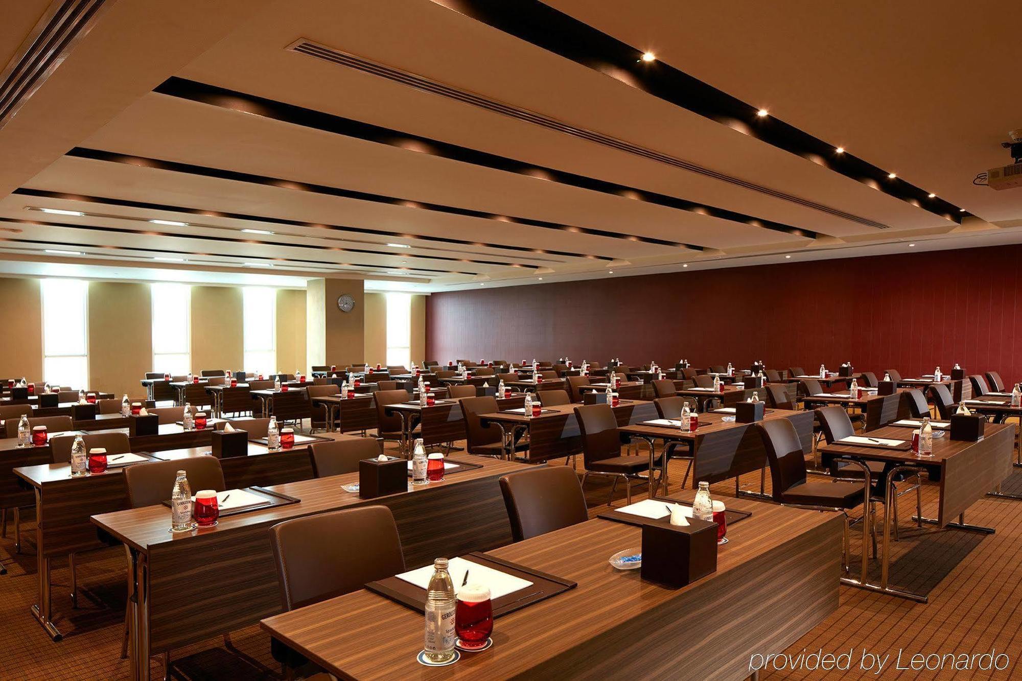 فندق ومركز مؤتمرات ميلينيوم الكويت المظهر الخارجي الصورة The 2008 conference room